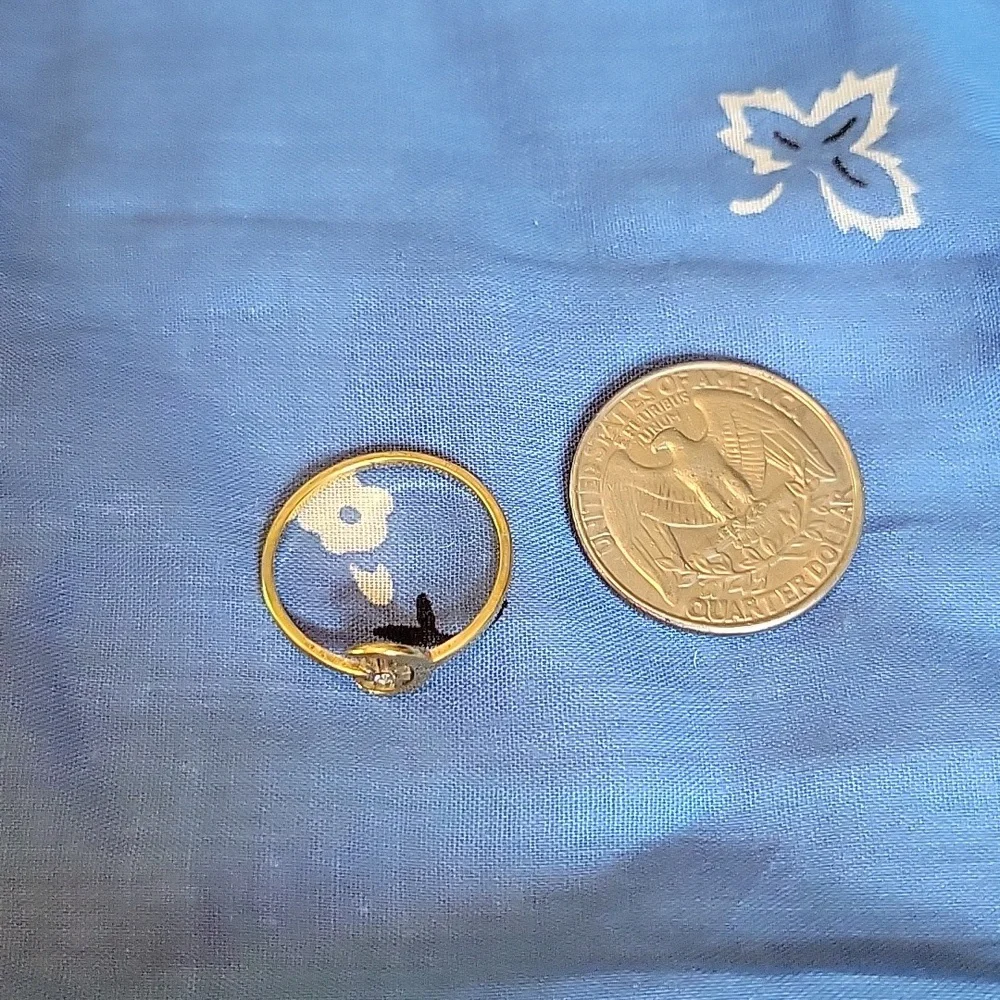 🤎 Goldtone Dainty Moon & Star Ring - Picture 6 of 6